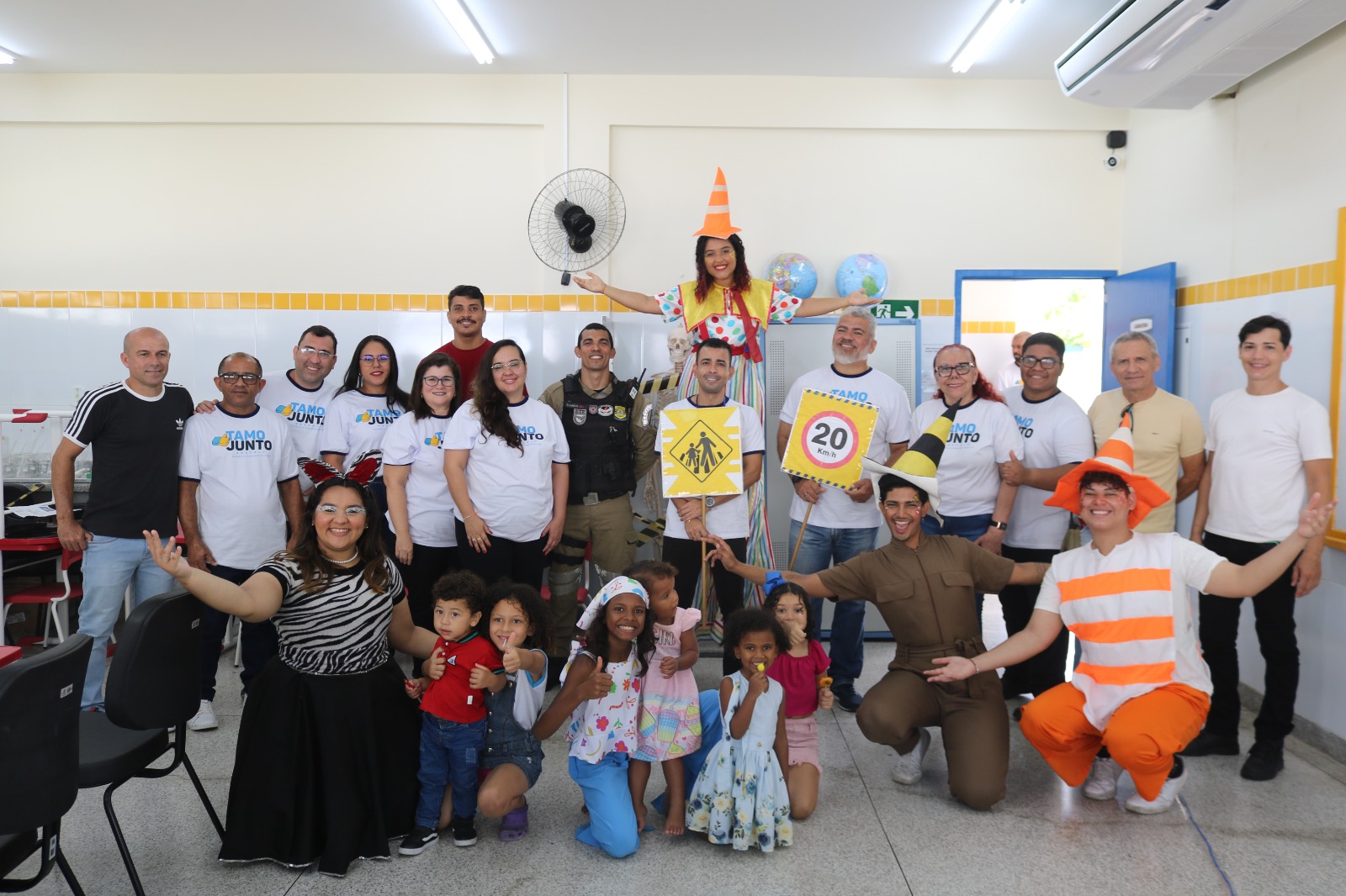 Tamo Junto Aracaju: SMTT de Aracaju facilita acesso no Bairro Industrial a serviços de mobilidade - SMTT Aracaju